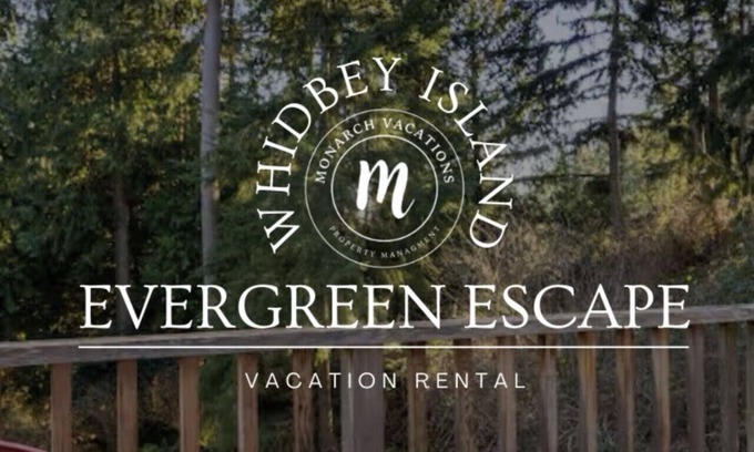 Clinton Apartment | Hot Tub I Peleton I King Bed I Whidbey Island