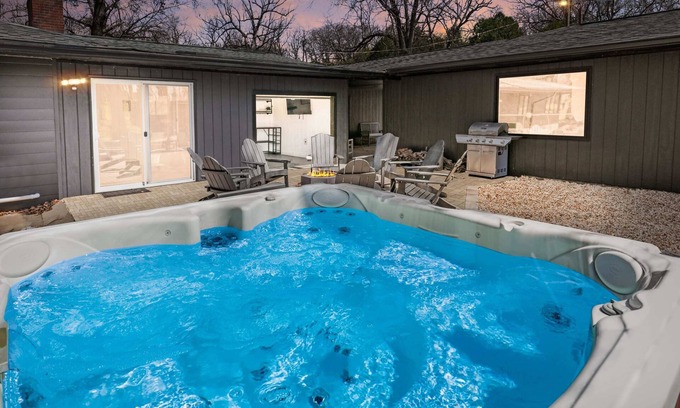 Loves Park House | HOT TUB + Large Groups + Fireplace + Game Room
