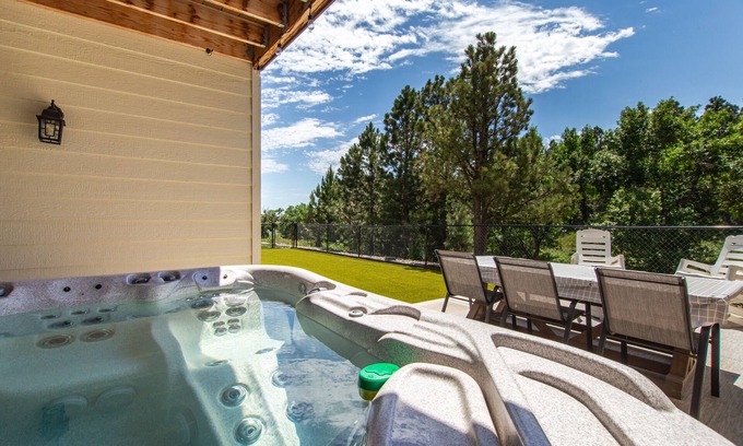 Rapid City House | HOT TUB~ Large, Modern Home with a View