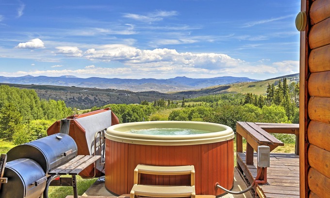Kremmling Cabin | Hot Tub + Mtn Views: Gore Pass Kremmling Cabin