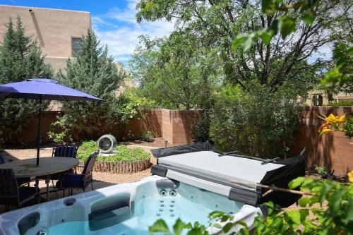 Santa Fe House | Hot Tub, Patio and Grill Sante Fe Getaway