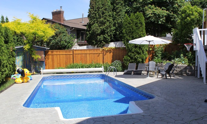 Okanagan-Similkameen House | Hot Tub, POOL, near KVR, downtown and lake ,spacious house