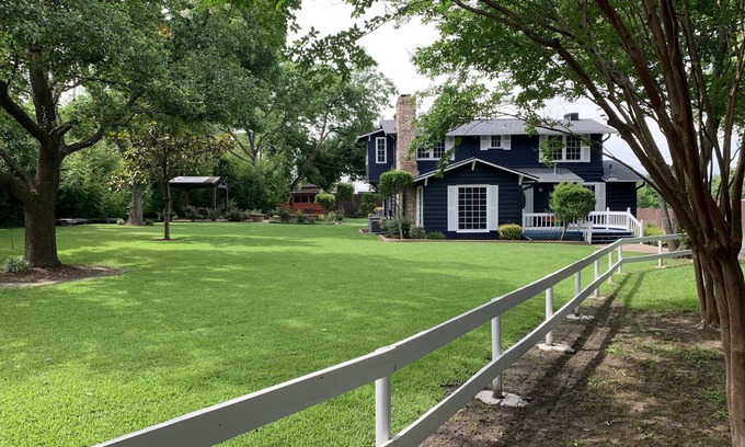 Garland House | Hot Tub & Private Lake Modern Country Oasis in Heart of City