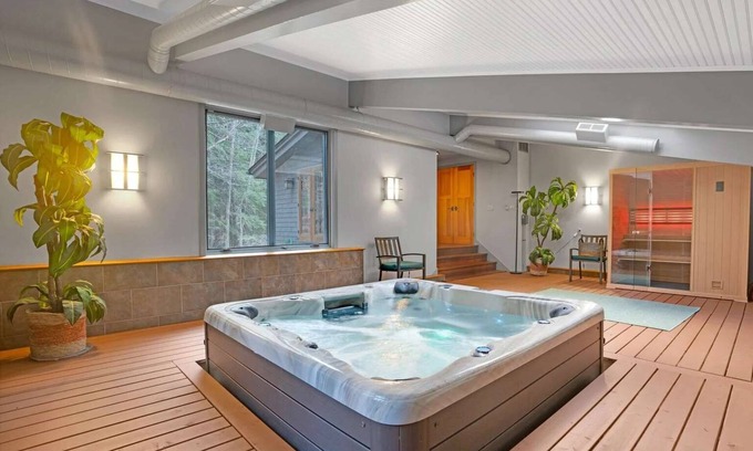 Quechee House | Hot Tub & Sauna, Fireplace - Morgan Road Escape