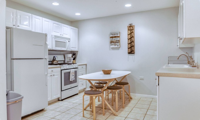Harbert Cottage | Hot Tub & Sauna Retreat