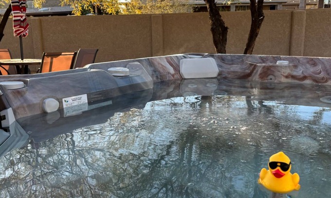 Starr Pass House | Hot tub stargazing, pet friendly! Downtown & hiking nearby. Ideal for Gem Show.
