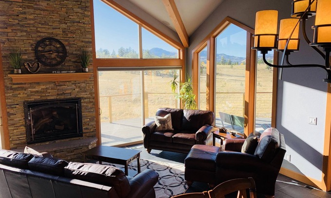 Hartsel House | ★Hot Tub★Stunning Mountain Views★Pet Friendly★Garage★