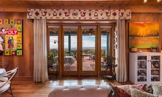 Santa Fe House | HOT TUB! SUNSET VIEWS! ACREAGE! IN TOWN!