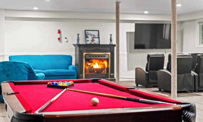 Briar Crest Woods House | Hot Tub & Theater Haven-Lake and Ski Retreat
