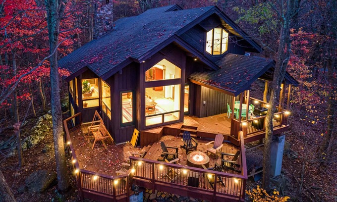 Chestnut Springs Cabin | Hot Tub & Views | Mid Century Modern Wonder