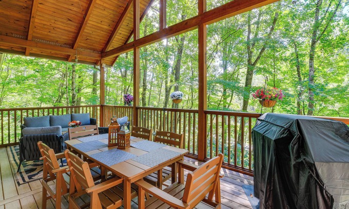 North Fork Township Cabin | Hot Tub & Views: 'Nature's Hideaway' in Zionville