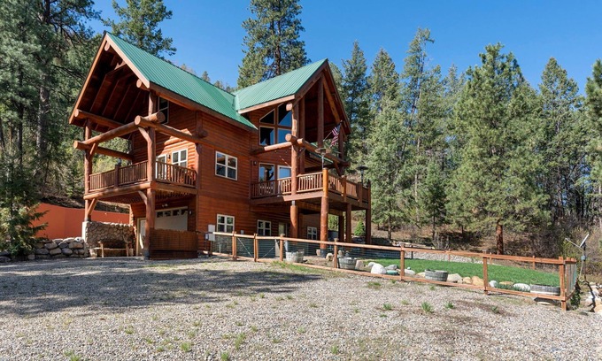Bayfield Cabin | Hot Tub, Wildlife Viewing, Close to Vallecito Lake!