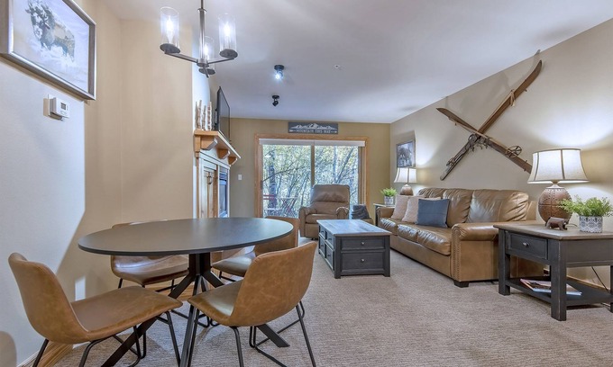Driggs Condo | Hot Tubs! National Parks Headquarters! Explore Teton Valley, ID & Jackson Hole!