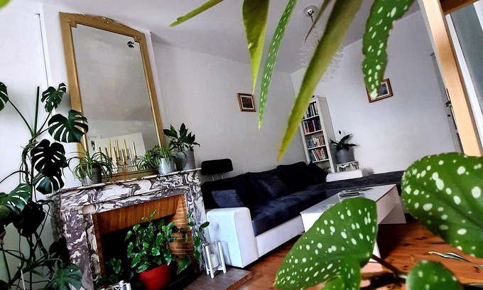Saint-Etienne Apartment | HÔTE STÉPHANOIS F2 with parking& electric vehicle charging station