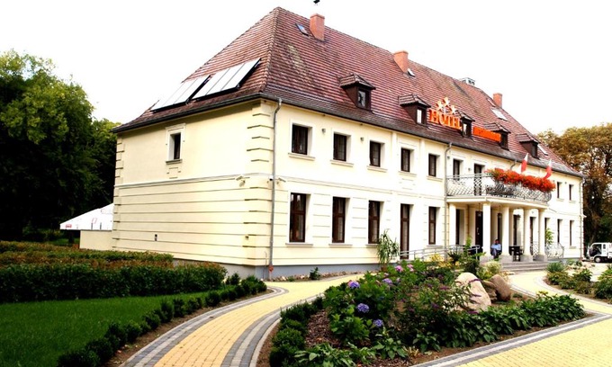 Łobez Hotel | Hotel Świętoborzec