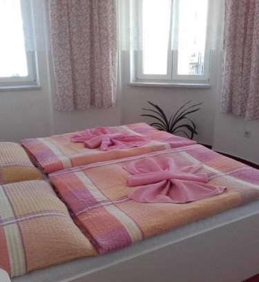 Cerveny Kostelec Hotel | Hotel Šrejber