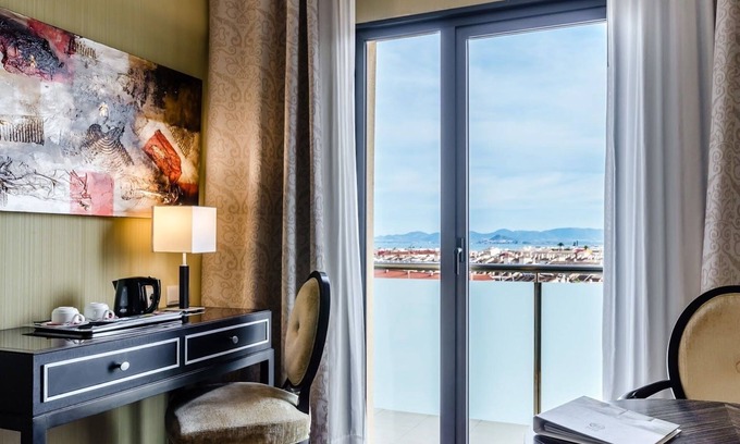 Los Alcazares Hotel | Hotel 525