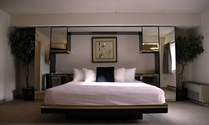 Halfway Hotel | Hotel 620