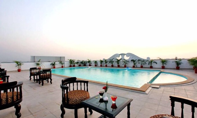 Nedumbassery Hotel | Hotel Airlink Castle