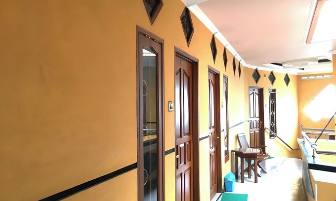 Klaten Selatan Hotel | Hotel Alami near Alun-Alun Klaten