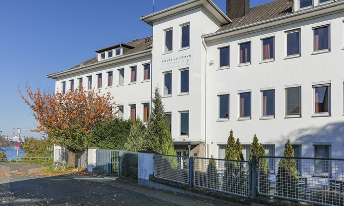 Rhein-Erft-Kreis District Hotel | Hotel am Rhein - Wesseling