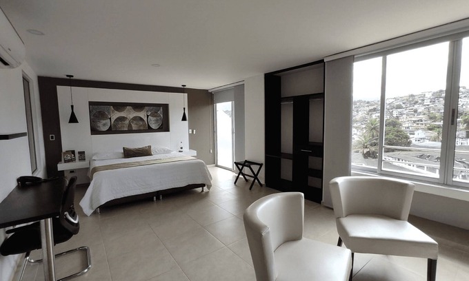 Florencia Hotel | Hotel Andinos Plaza Florencia