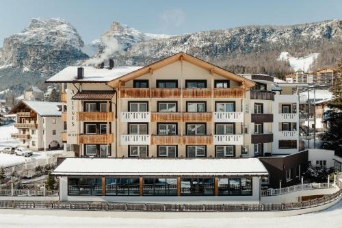 La Villa Hotel | Hotel Antines