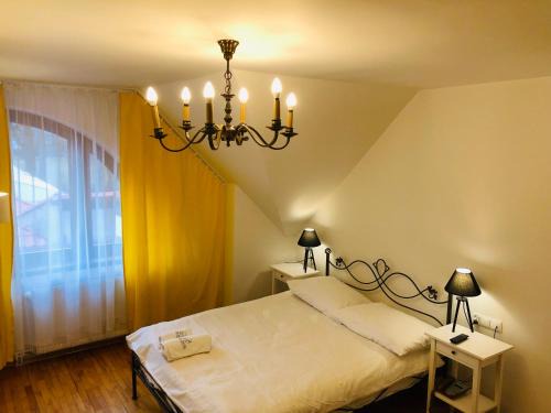Moderowka Hotel | Hotel Artis