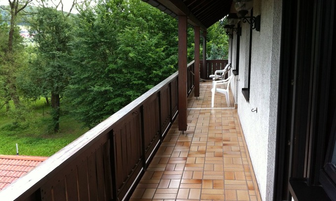 Goldbach Hotel | Hotel Bacchusstube garni