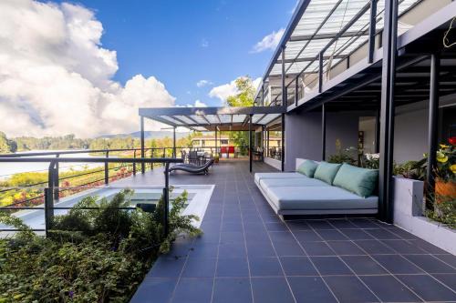 Guatape Hotel | Hotel Bania travels