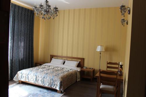 Zarichnyi District House | Hotel Barin House готель с бомбосховищем