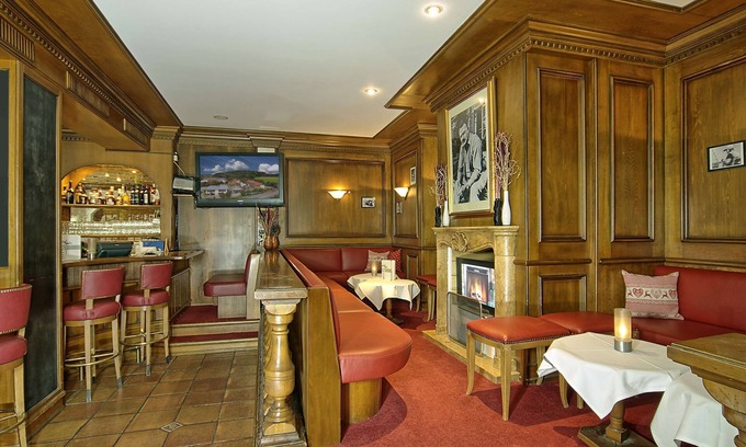 Miesbach Hotel | Hotel Bayerischer Hof Miesbach, BW Premier Collection