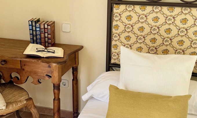 Mandayona Cottage | Hotel Boutique Cumbres de Castilla full rental 16 pax