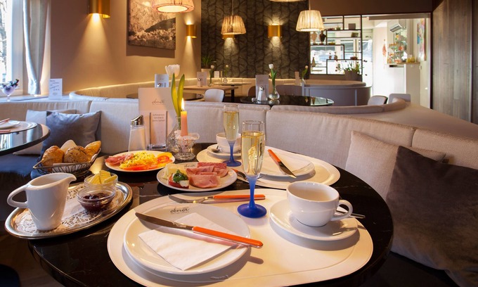 Hoyren Hotel | Hotel Café Ebner