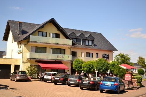 Kueser Plateau Hotel | Hotel Café Ernst