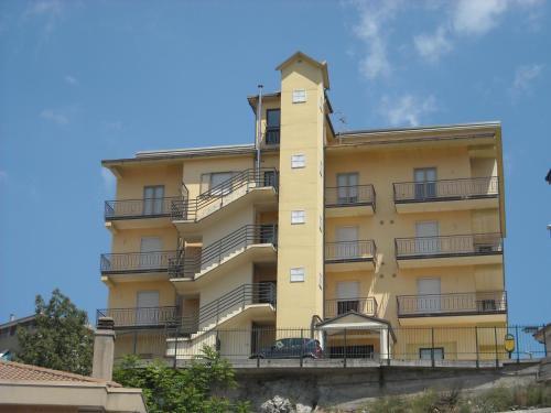 Lagonegro Hotel | Hotel Caimo Bed-Breakfast