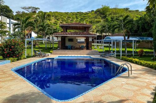 Toro Hotel | Hotel Campestre La María Toro Valle