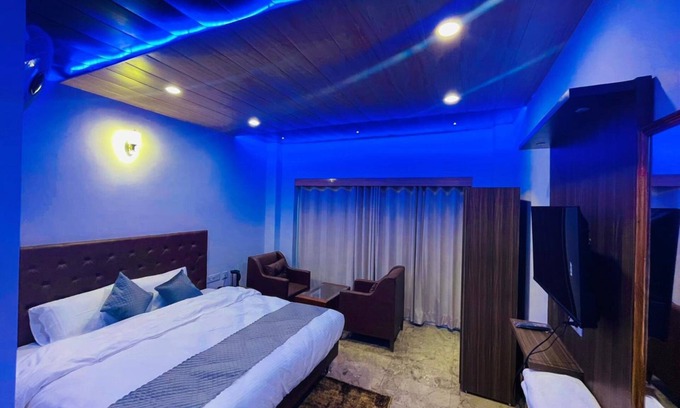 Shimla Hotel | Hotel Candle Wood Shimla