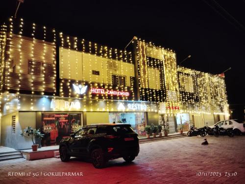 Abu Road Hotel | Hotel Candlewood Bar & Restro