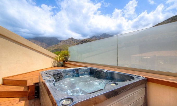 Moncale Hotel | Hotel Casale Olmia