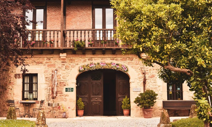 Medio Cudeyo Hotel | Hotel Casona de Hermosa