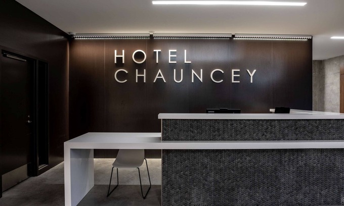 Iowa City Hotel | Hotel Chauncey Iowa City, Tapestry Collection by Hilton