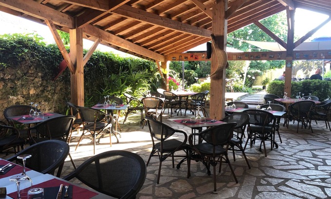 Espelette Hotel | Hotel Chilhar