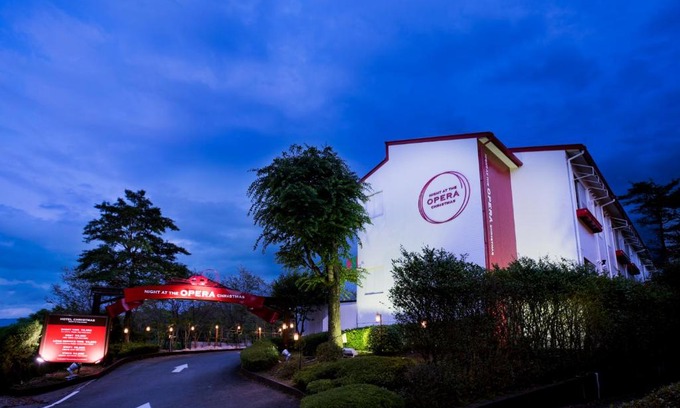Nishihara Hotel | Hotel Christmas Night at the Opera (Love Hotel)