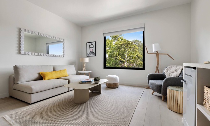 North Charleston Hotel | Hotel Circulo - Park Circle - Suite 340