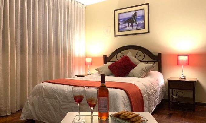 San Vicente de Canete Hotel | Hotel Colibri