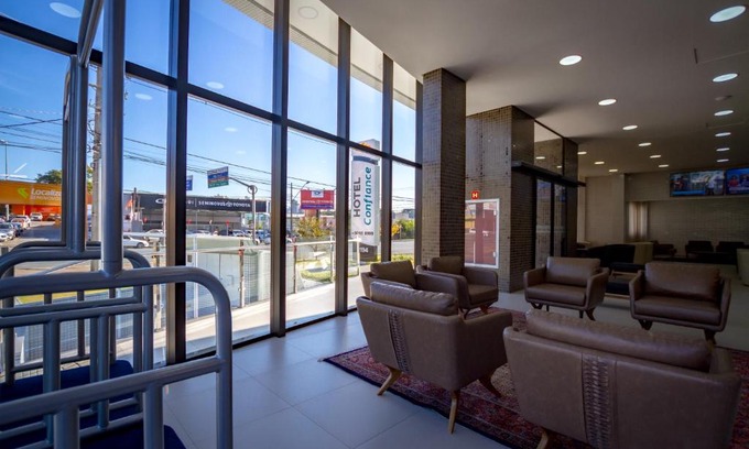 Bigorrilho Hotel | Hotel Confiance Barigui