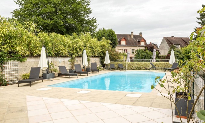 La Chartre-sur-le-Loir Hotel | Hotel De France - LOGIS DE FRANCE