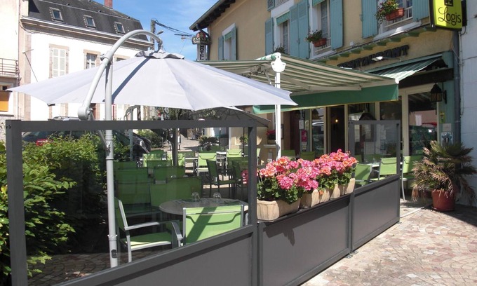 Rochechouart Hotel | Hotel De France