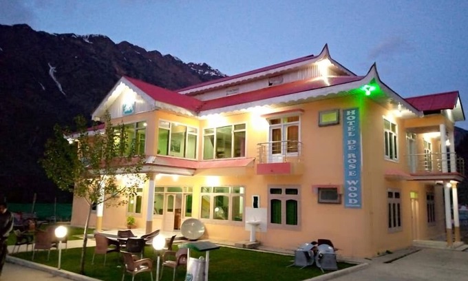 Azad Kashmir Hotel | Hotel De Rose Wood Batakundi